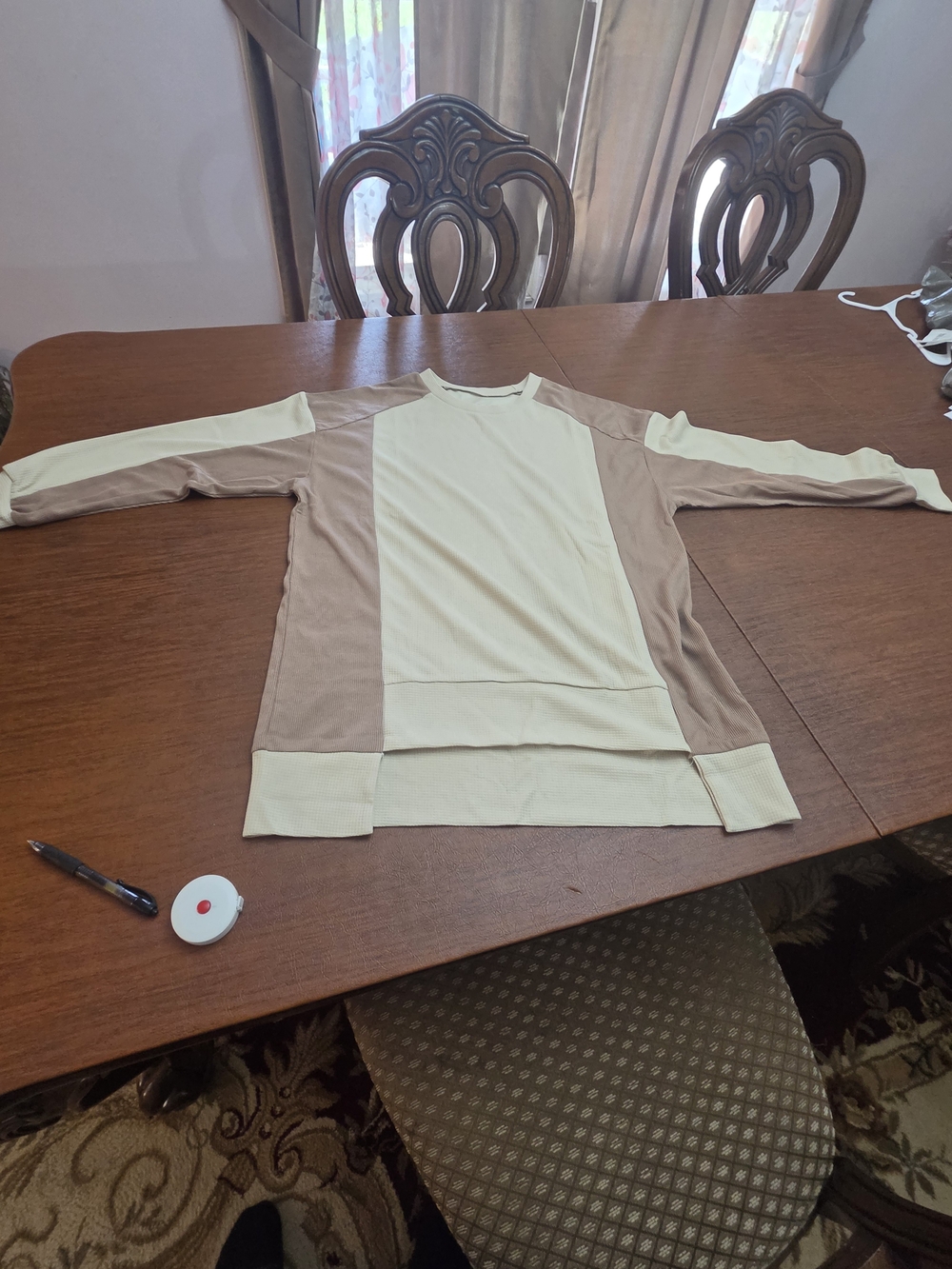 Men's Two-Tone Crewneck Sweater in Beige and Cream
